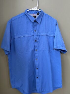 Mens Blue Van Heusen Traveler Button-Up Short Sleeve Shirt sz Large